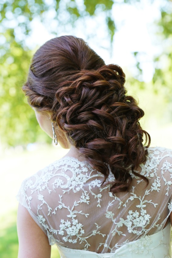 woman hairstyle marriage